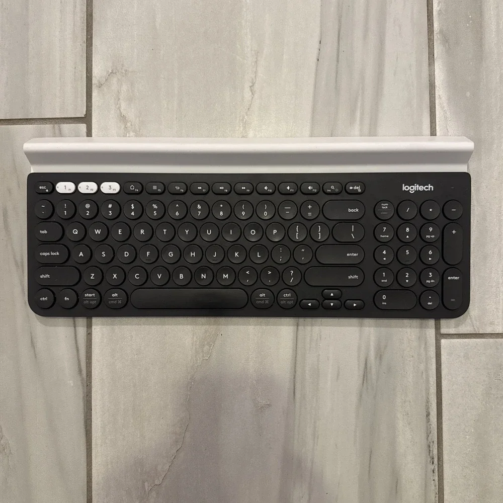 Logitech K780 Multi-Device Wireless Bluetooth Full Size Keyboard NO USB/RECEIVER